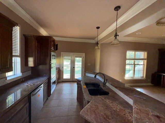 121 Honeysuckle Drive, Mansfield, LA 71052