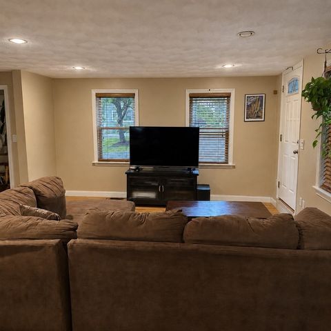 57 Pleasant St. B, Watertown, MA 02472