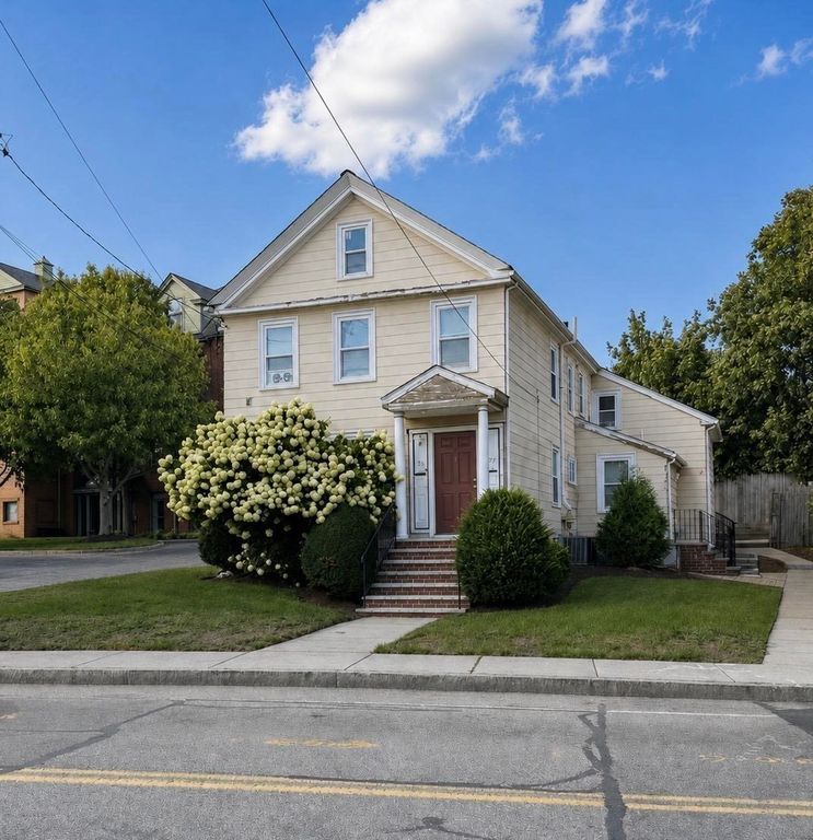 57 Pleasant St. B, Watertown, MA 02472
