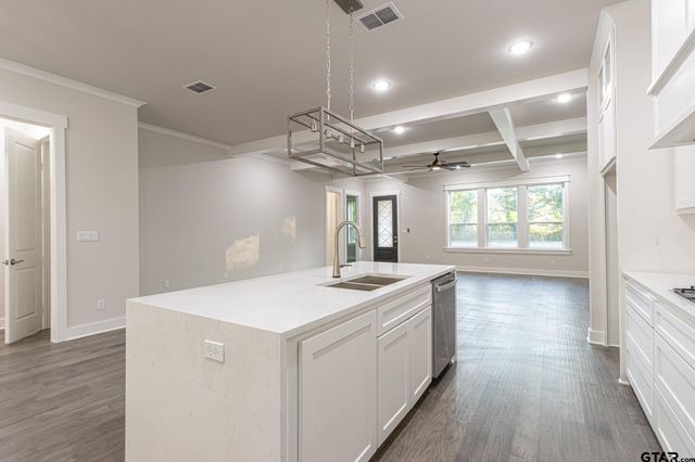 3928 Hogan Dr, Tyler, TX 75709