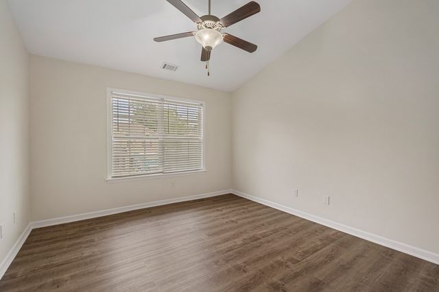 28 Trafford Trail, Phenix City, AL 36870