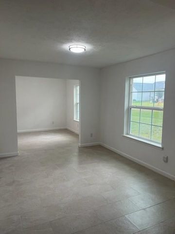 89 Coral Gables, Trinity, TX 75862