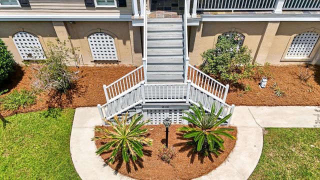 200 Castle Harbor Drive, Summerville, SC 29483