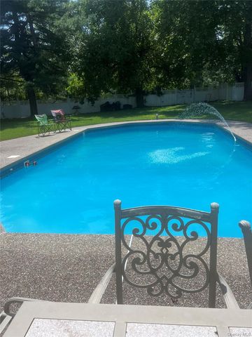 7 Cherrywood Drive, Goshen, NY 10924