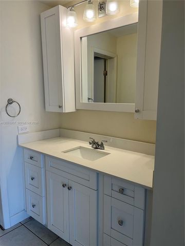 901 NW 22nd Ct 0, Miami, FL 33125