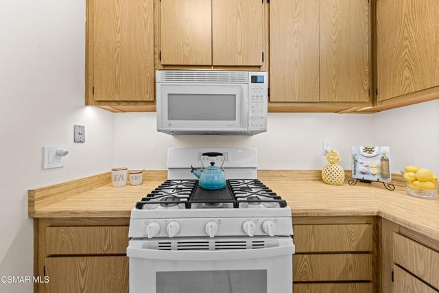 1736 Sinaloa Road 427, Simi Valley, CA 93065