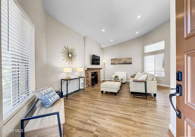 1736 Sinaloa Road 427, Simi Valley, CA 93065