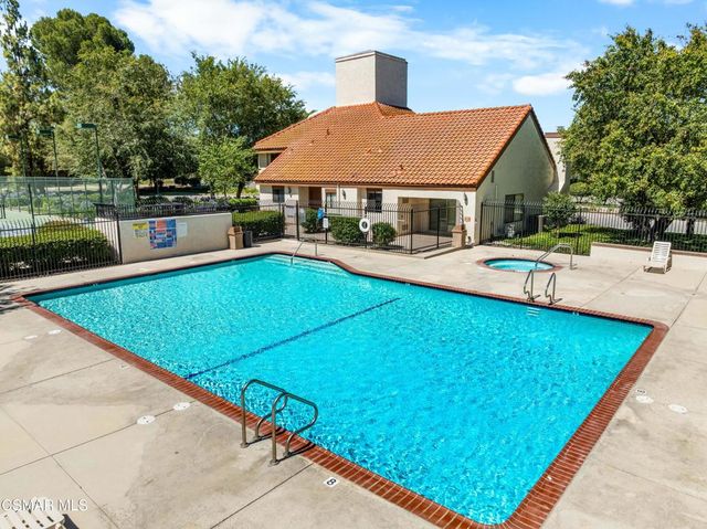 1736 Sinaloa Road 427, Simi Valley, CA 93065