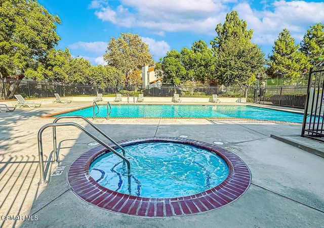 1736 Sinaloa Road 427, Simi Valley, CA 93065