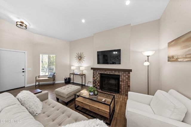 1736 Sinaloa Road 427, Simi Valley, CA 93065