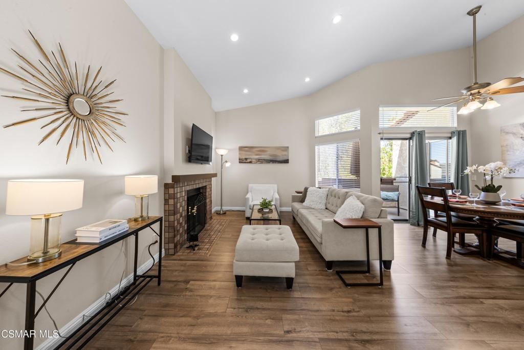1736 Sinaloa Road 427, Simi Valley, CA 93065