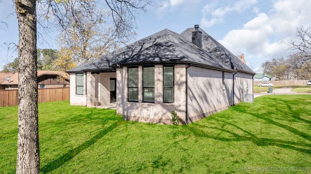 408 E Cherokee Street, Marietta, OK 73448