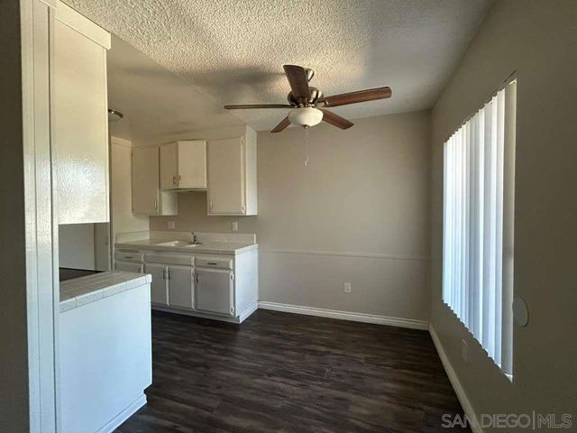 1259 E Ohio Ave, Escondido, CA 92027