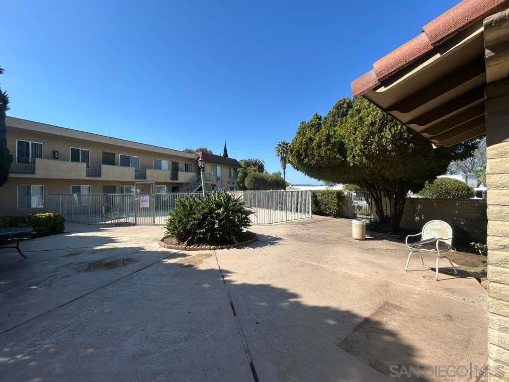1259 E Ohio Ave, Escondido, CA 92027