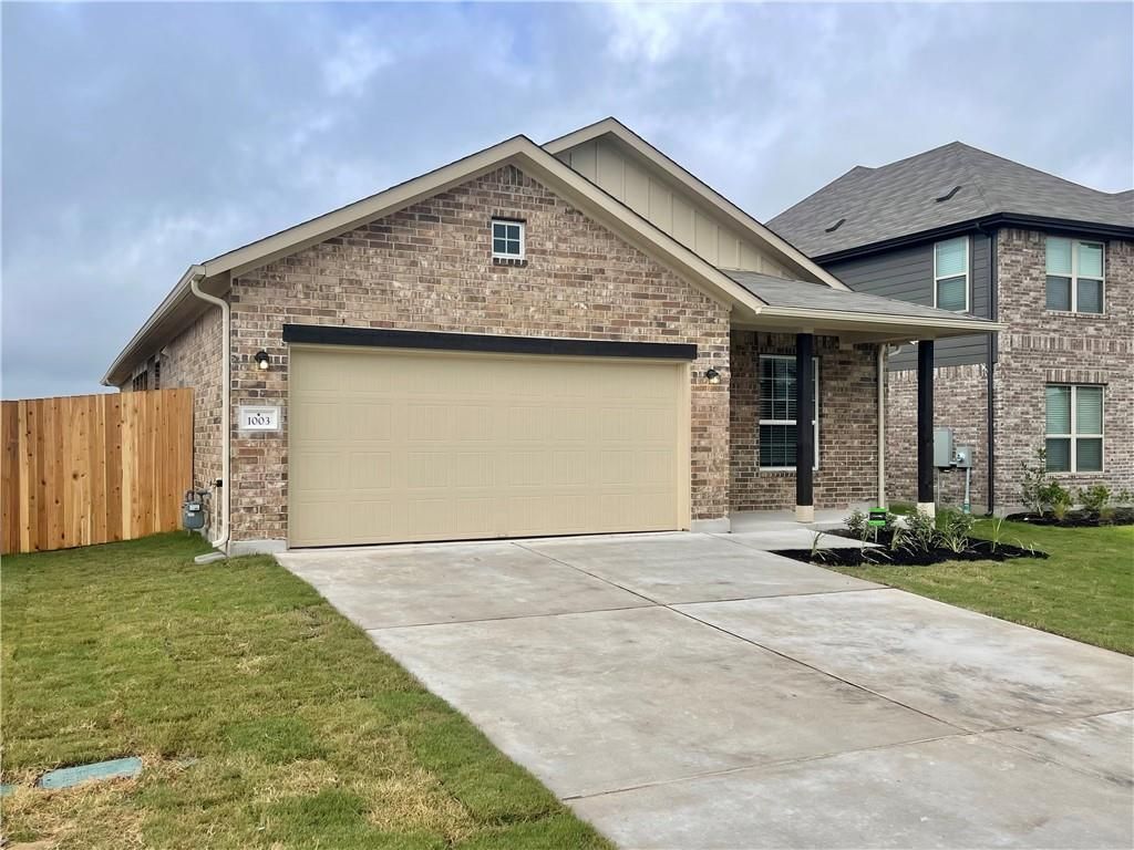1003 Cherrystone LOOP, Buda, TX 78610