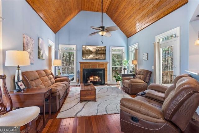 10 Clydesdale Trail, White, GA 30184