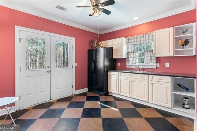 10 Clydesdale Trail, White, GA 30184