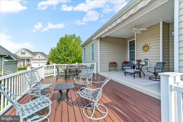 818 WOODS END CT, Collegeville, PA 19426