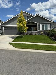 2709 S Seabiscuit Dr, Veradale, WA 99037