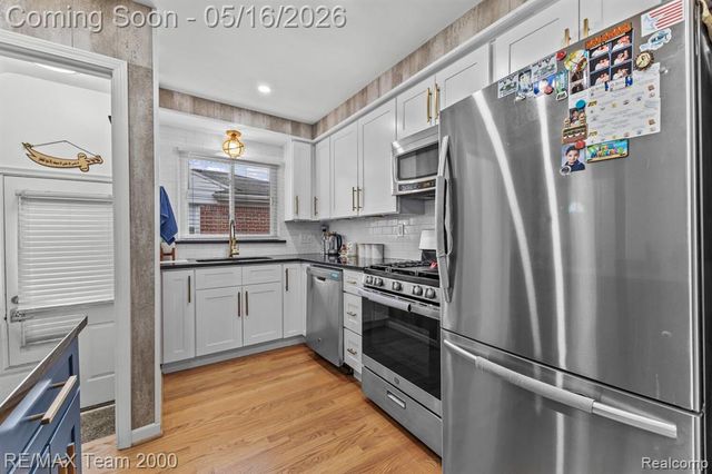 6640 Norborne Avenue, Dearborn Heights, MI 48127