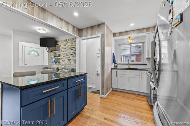 6640 Norborne Avenue, Dearborn Heights, MI 48127