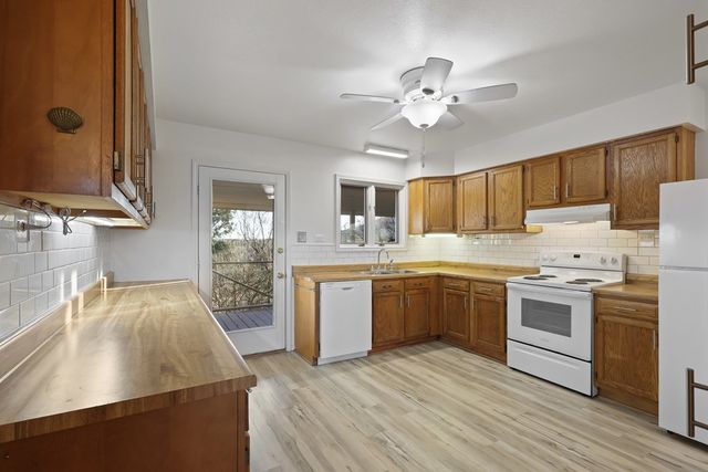 102 Black Walnut, Alpine, TX 79830