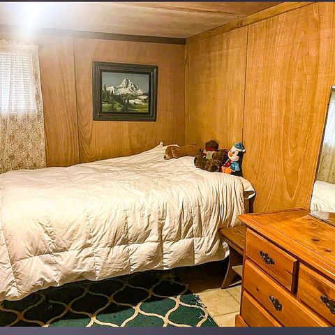 260 N E Street, Lexington, OR 97839