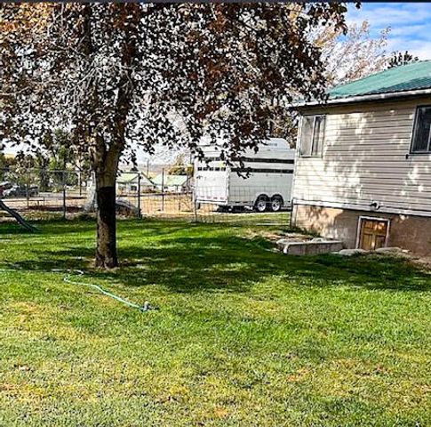 260 N E Street, Lexington, OR 97839