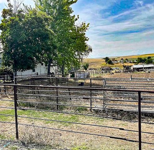 260 N E Street, Lexington, OR 97839