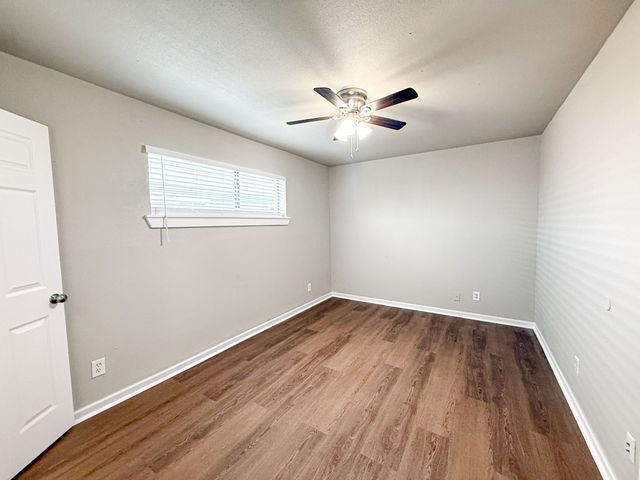 808 Blaylock Drive, Dallas, TX 75203