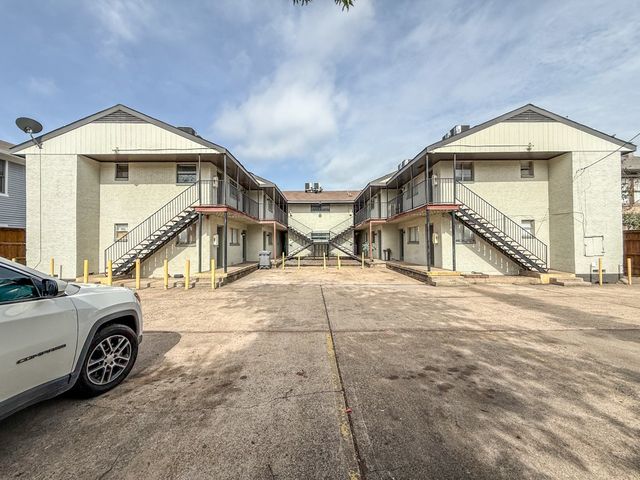 808 Blaylock Drive, Dallas, TX 75203