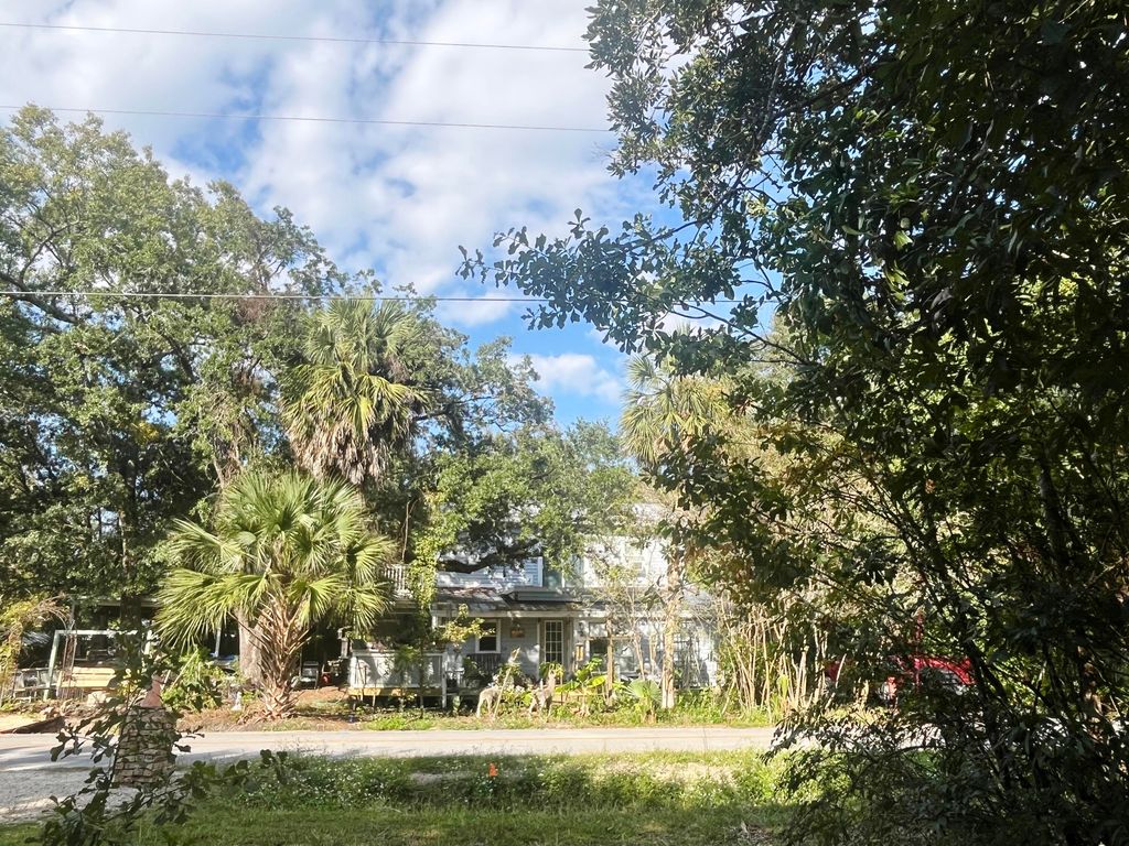 58 Hankins Road, Freeport, FL 32439