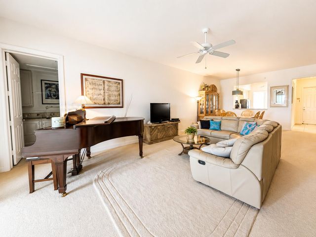 26 Harbour Isle Drive W 303, Fort Pierce, FL 34949