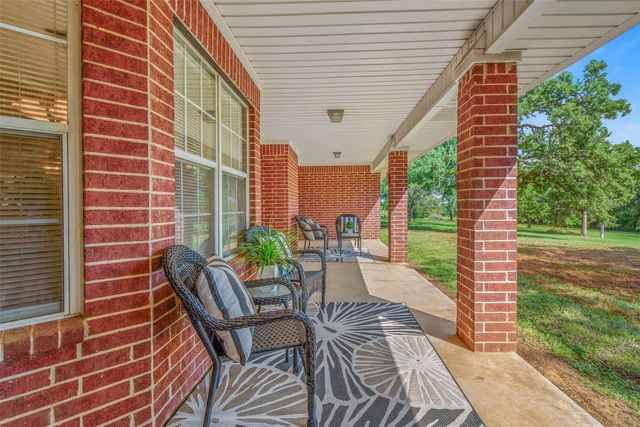 1110 Cr 439, Dime Box, TX 77853