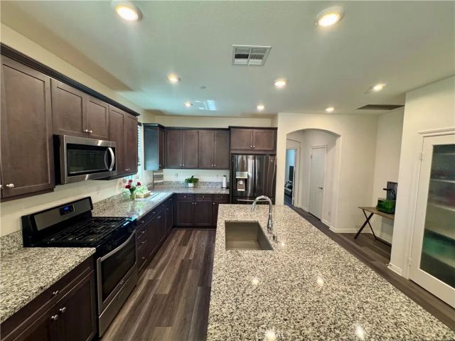 9247 Barnwood, Hesperia, CA 92344