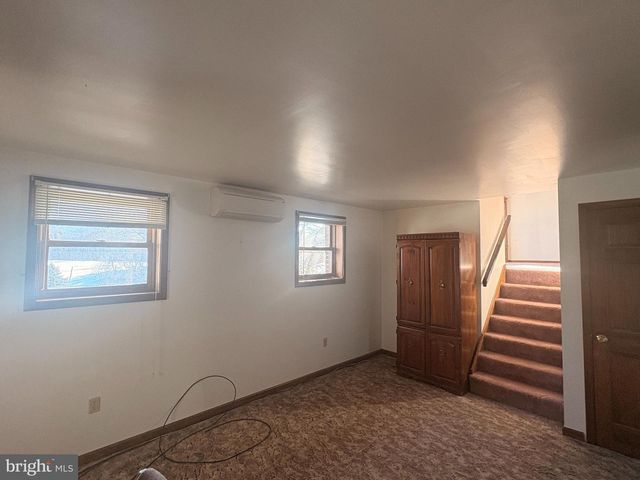 3189 POWELLS VALLEY RD, Halifax, PA 17032