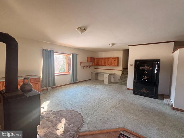 3189 POWELLS VALLEY RD, Halifax, PA 17032