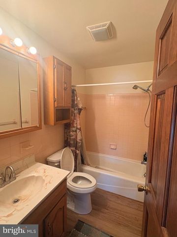 3189 POWELLS VALLEY RD, Halifax, PA 17032