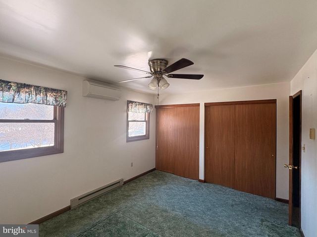 3189 POWELLS VALLEY RD, Halifax, PA 17032