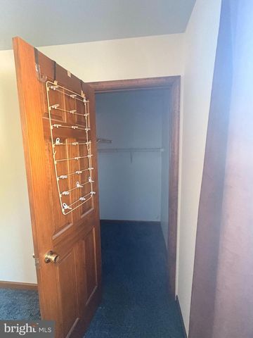 3189 POWELLS VALLEY RD, Halifax, PA 17032