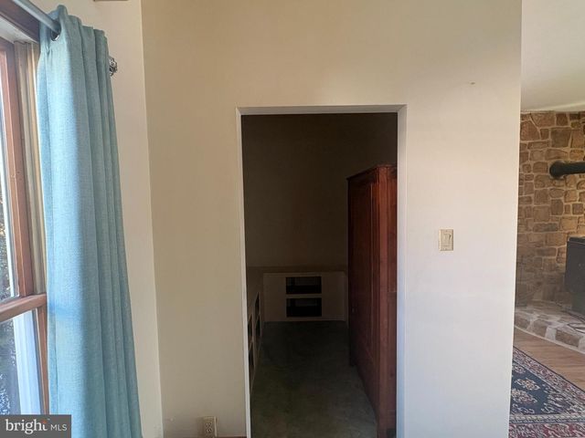 3189 POWELLS VALLEY RD, Halifax, PA 17032