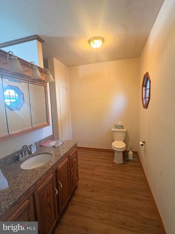 3189 POWELLS VALLEY RD, Halifax, PA 17032