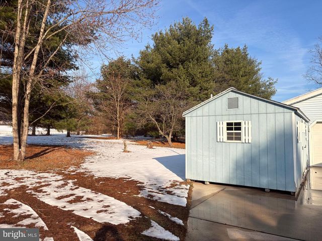 3189 POWELLS VALLEY RD, Halifax, PA 17032