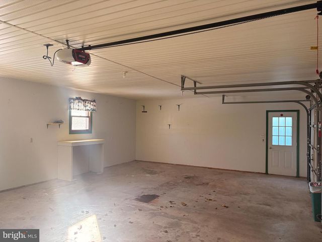 3189 POWELLS VALLEY RD, Halifax, PA 17032