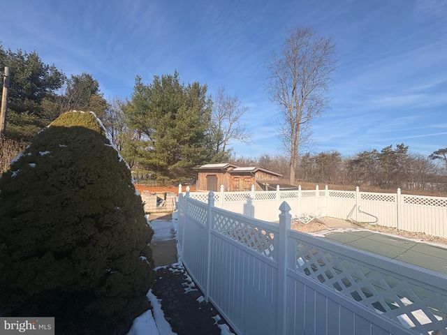 3189 POWELLS VALLEY RD, Halifax, PA 17032