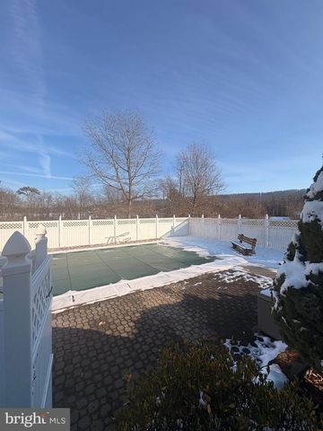 3189 POWELLS VALLEY RD, Halifax, PA 17032