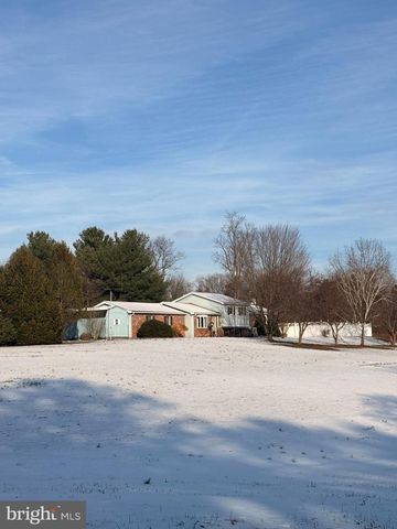 3189 POWELLS VALLEY RD, Halifax, PA 17032
