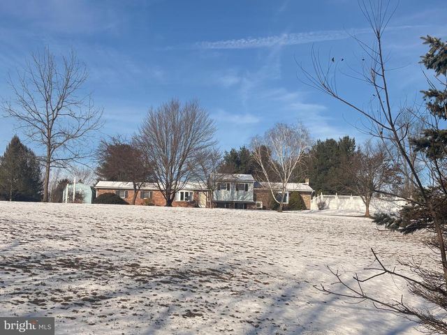 3189 POWELLS VALLEY RD, Halifax, PA 17032