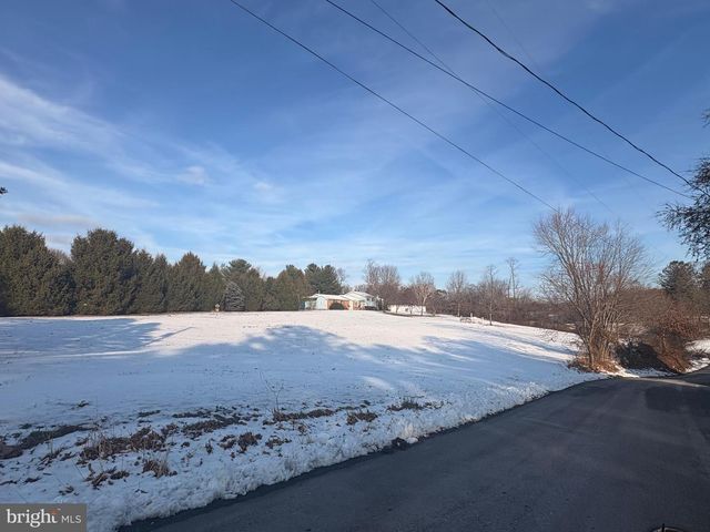 3189 POWELLS VALLEY RD, Halifax, PA 17032