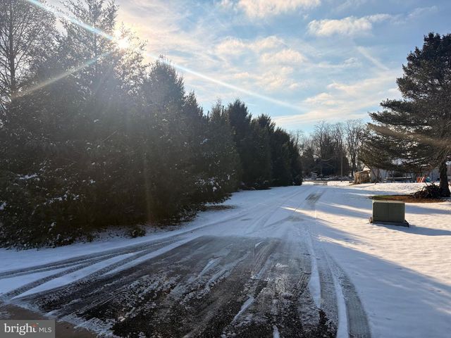 3189 POWELLS VALLEY RD, Halifax, PA 17032